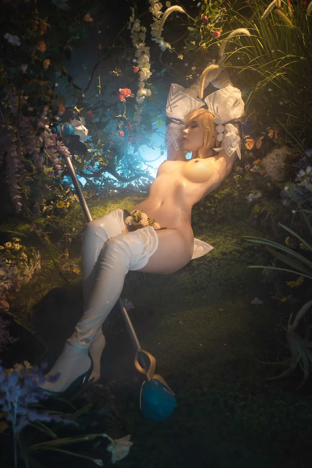 Nekokoyoshi (爆机少女喵小吉) cosplay Lux – League of Legends “44 photos and 1 video” 第26张图