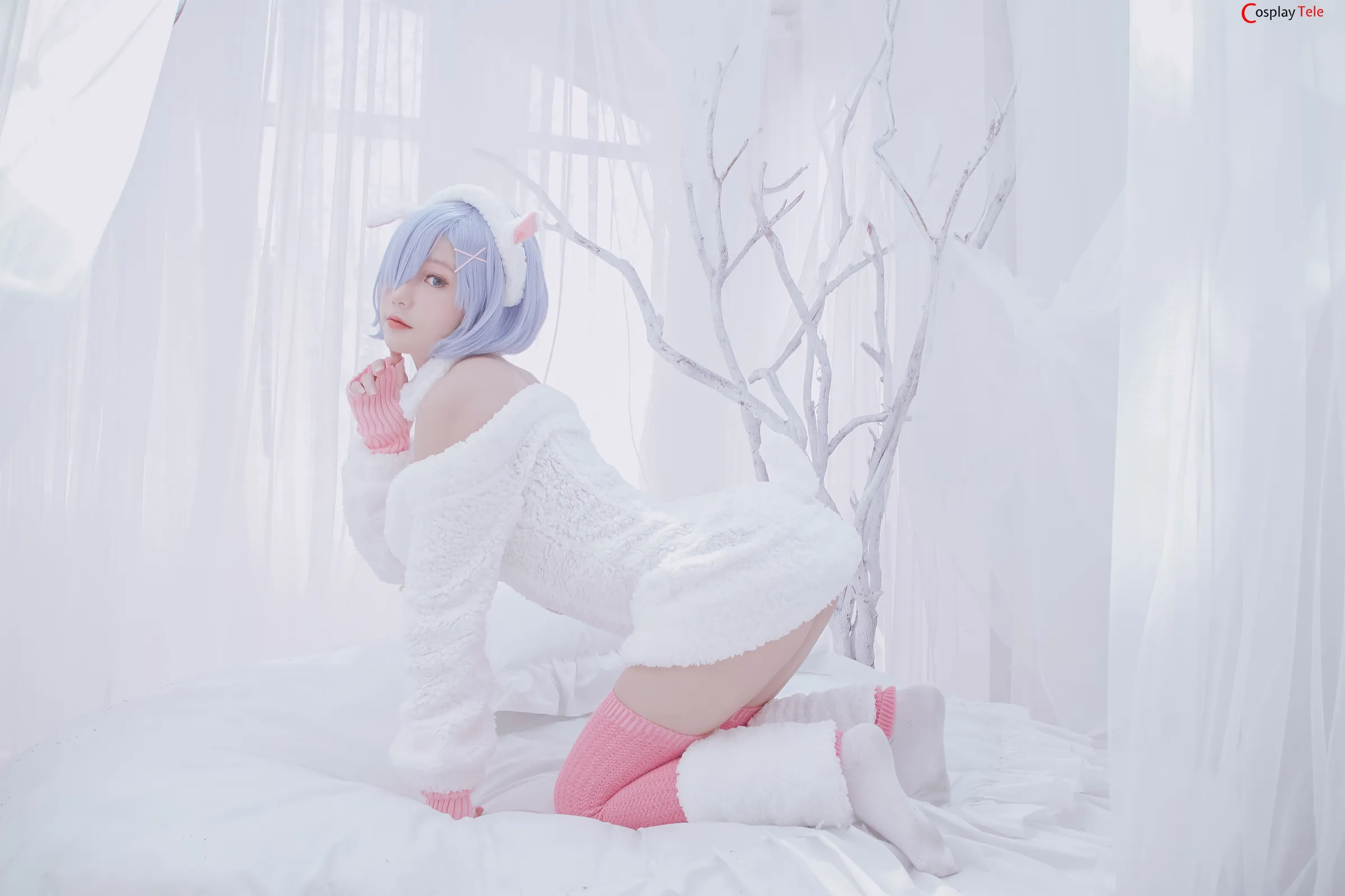 Messie Huang写真 cosplay Rem – Re:Zero “46 photos” 第1张图