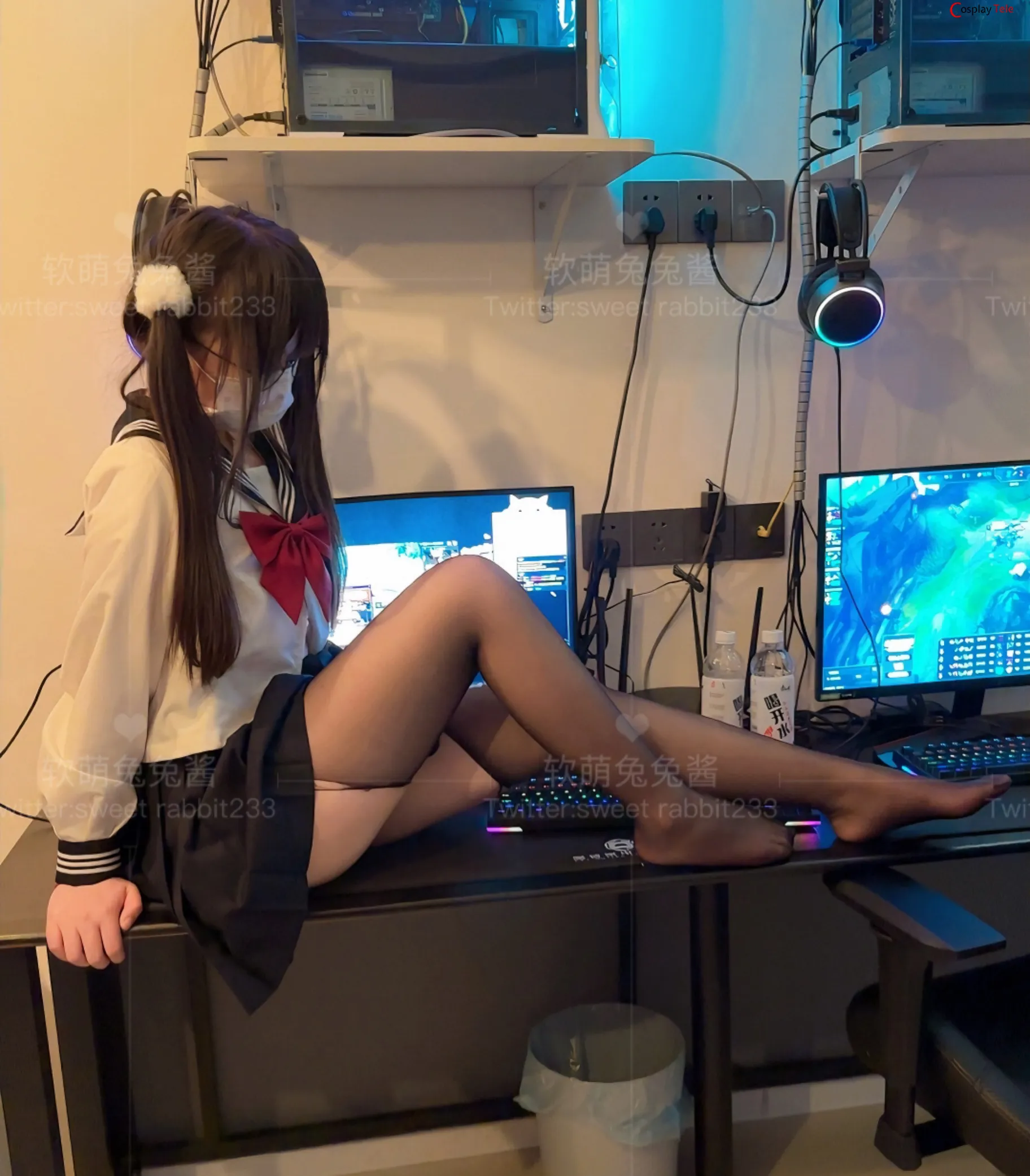 软萌兔兔酱 (SweetRabbit233) – School Girl “47 photos and 2 videos” 第45张图