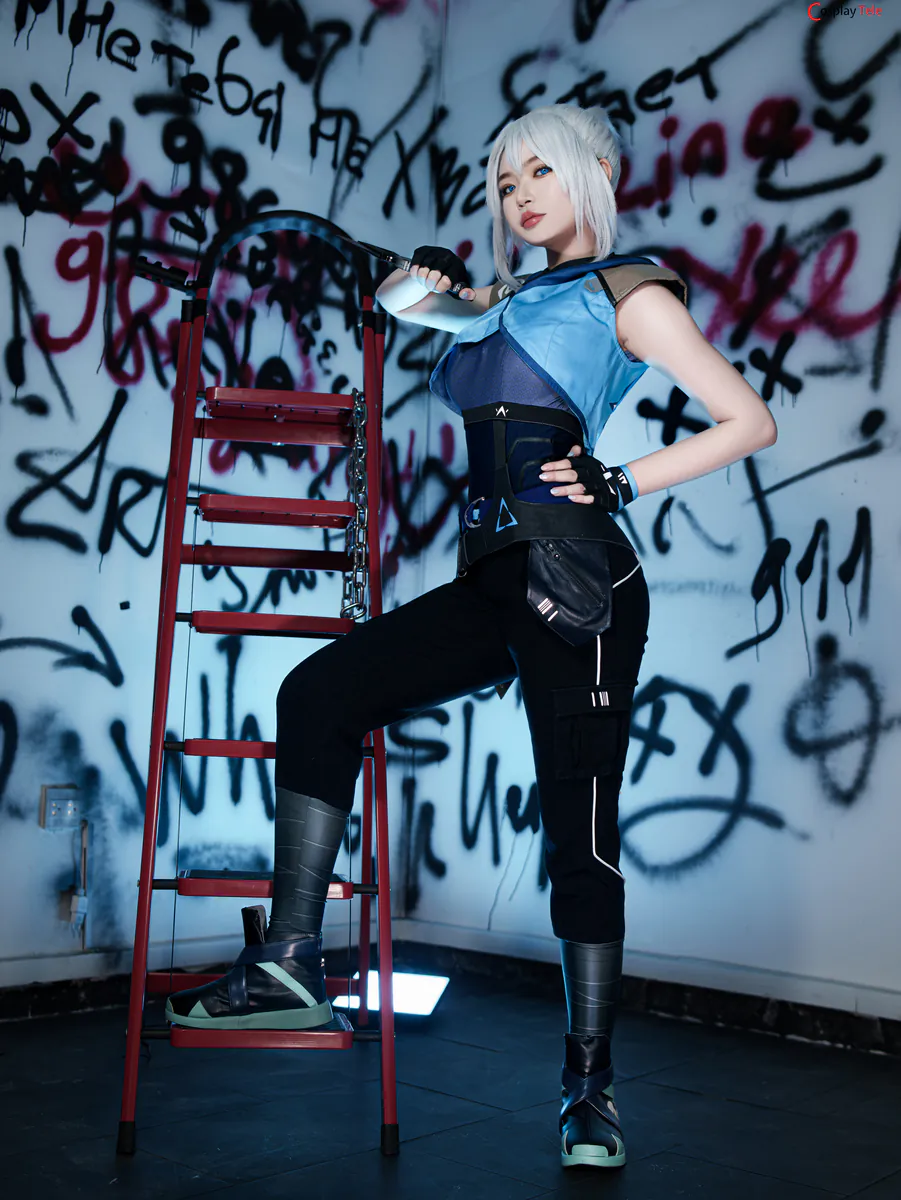 ZinieQ (ジニCosplayer) cosplay Jett – Valorant “41 photos and 9 videos” 第1张图