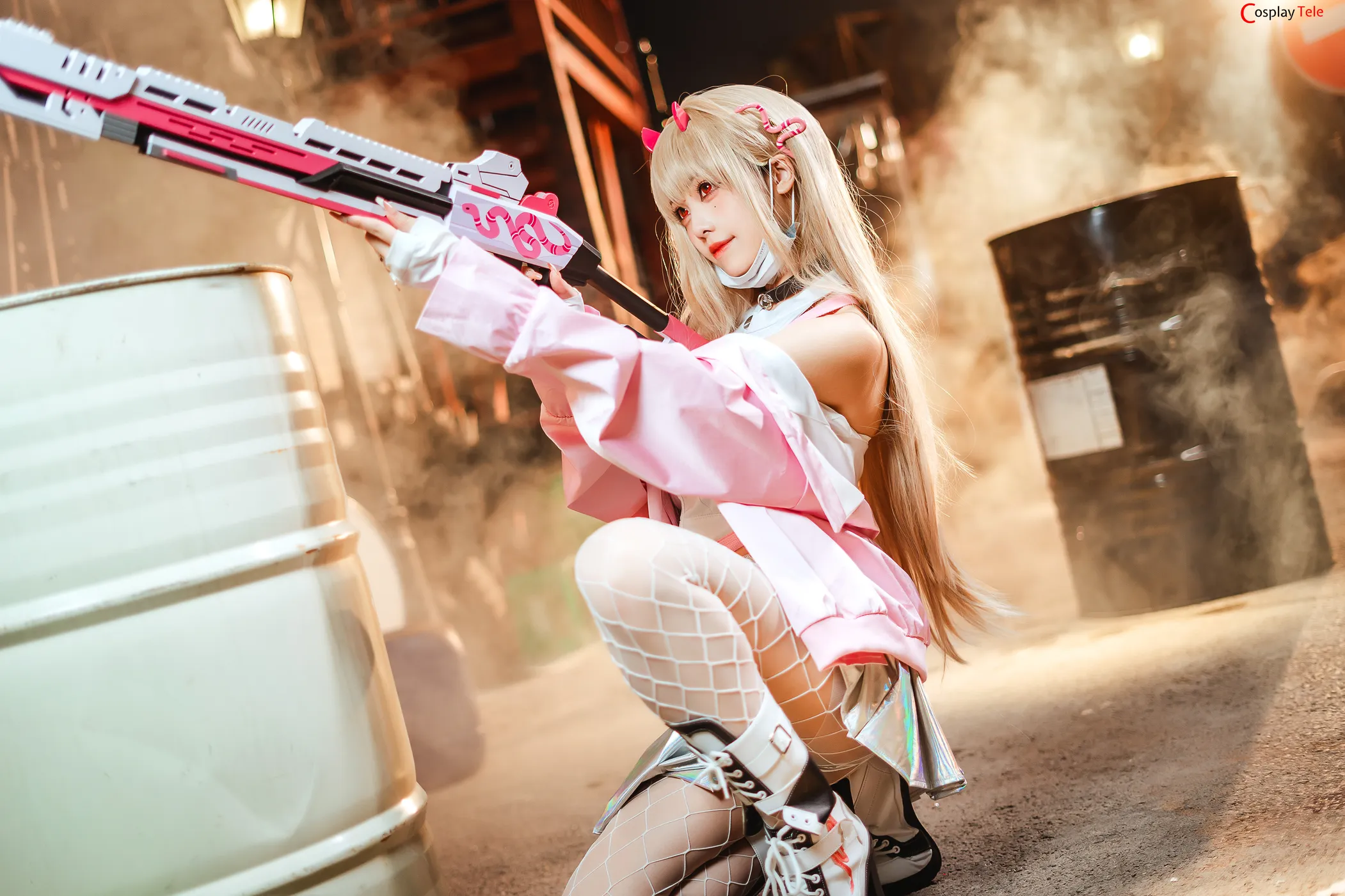 Meeu (蜜汁猫裘) cosplay Viper – NIKKE “65 photos” 第12张图