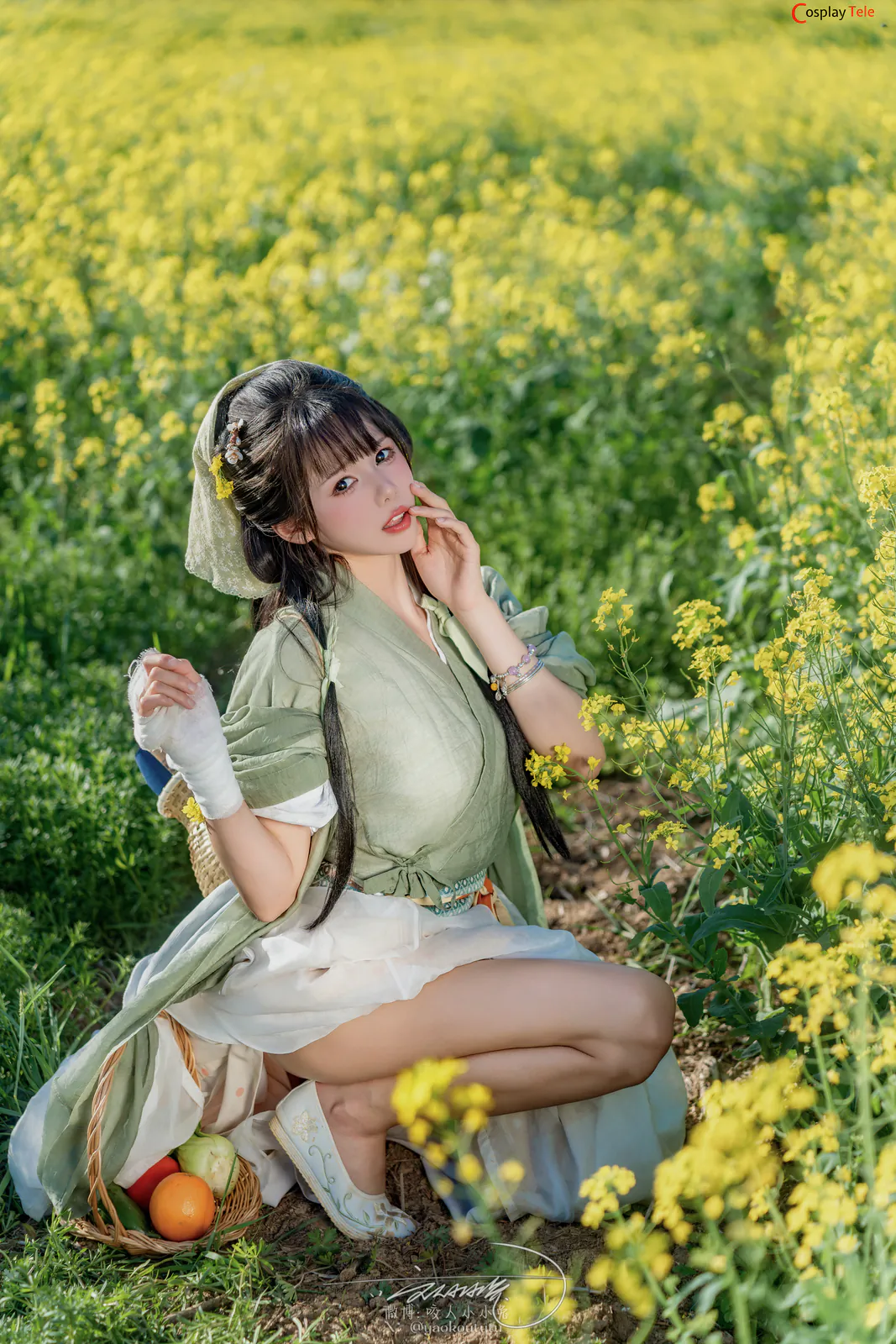 咬一口兔娘ovo (Yaokoututu) cosplay Maomao – The Apothecary Diaries “74 photos and 1 video” 第24张图