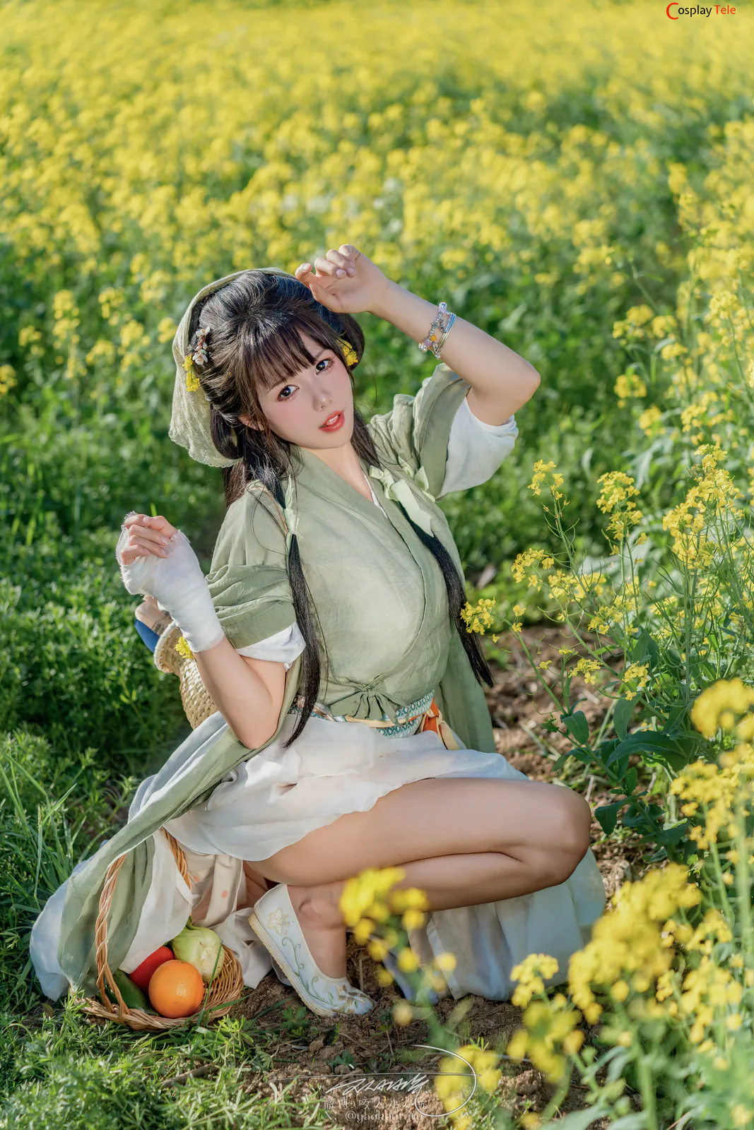 咬一口兔娘ovo (Yaokoututu) cosplay Maomao – The Apothecary Diaries “74 photos and 1 video” 第25张图