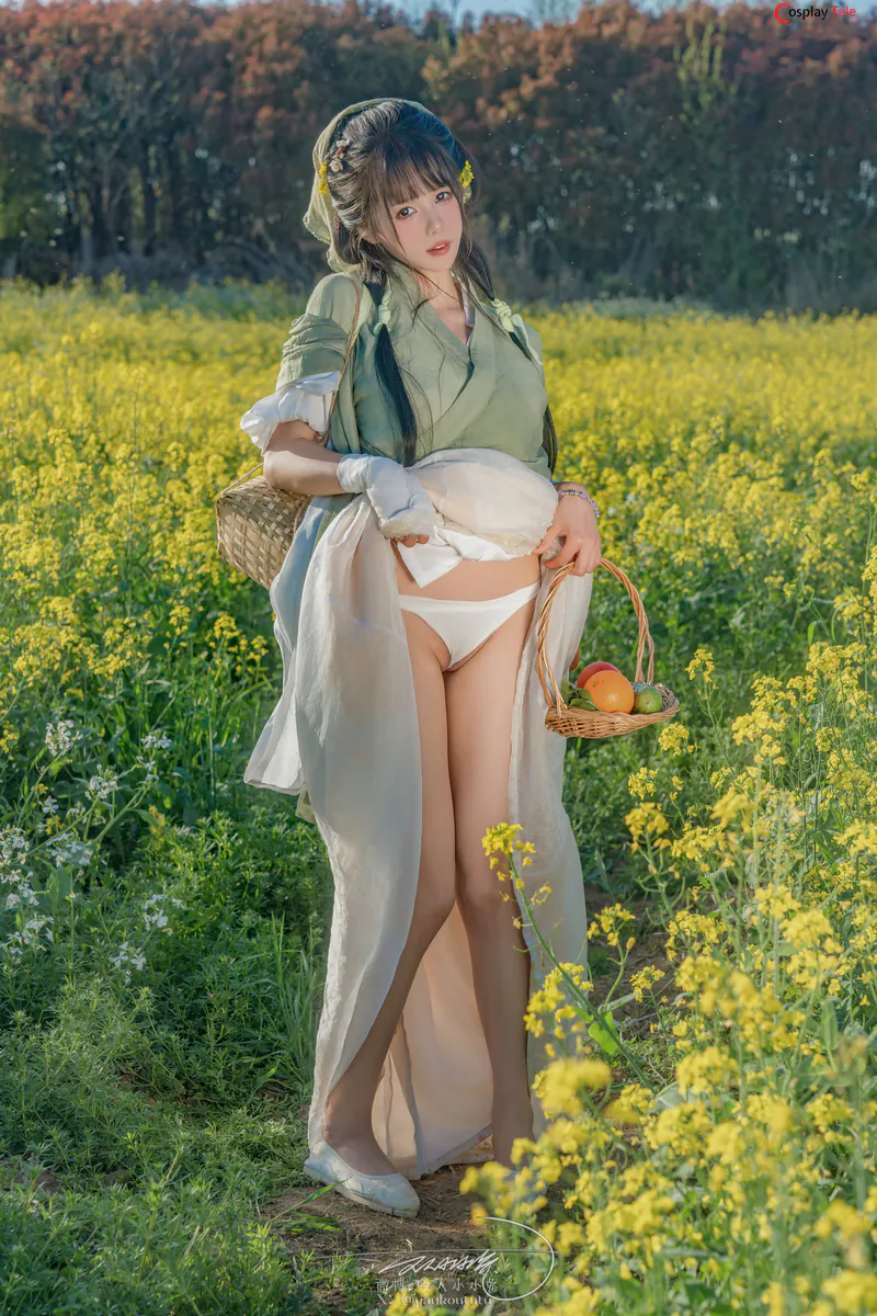咬一口兔娘ovo (Yaokoututu) cosplay Maomao – The Apothecary Diaries “74 photos and 1 video” 第43张图