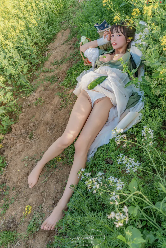 咬一口兔娘ovo (Yaokoututu) cosplay Maomao – The Apothecary Diaries “74 photos and 1 video” 第59张图