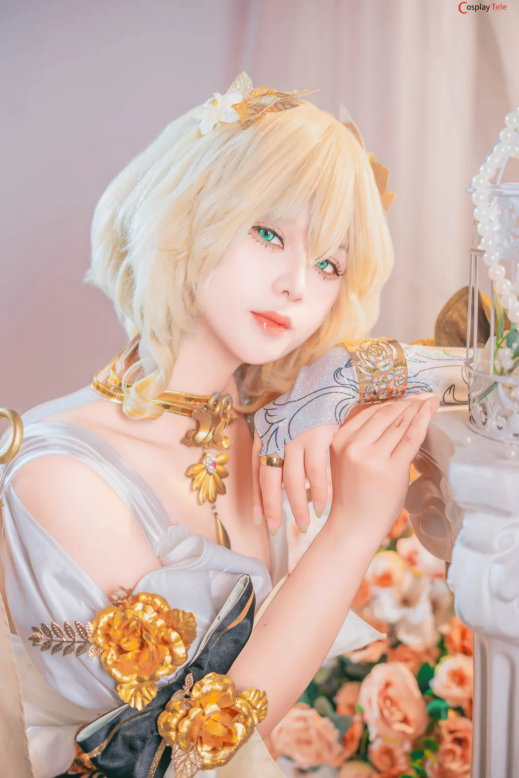 Pyoncos (ピオン) cosplay Aglaea – Honkai:Star Rail “99 photos and 3 videos” 第2张图