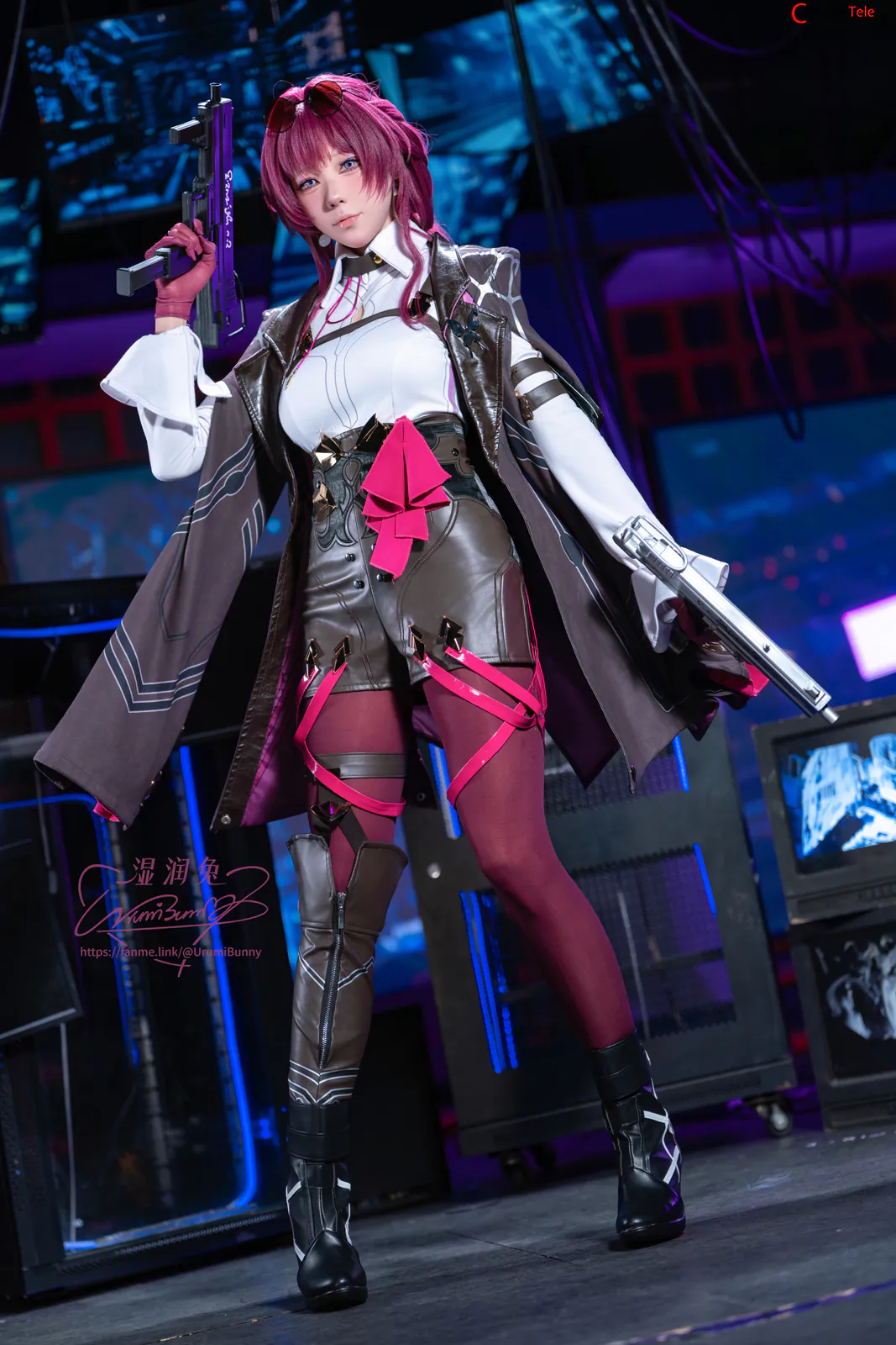 咬一口兔娘ovo (Yaokoututu) cosplay Kafka – Honkai:Star Rail “111 photos and 2 videos” 第6张图