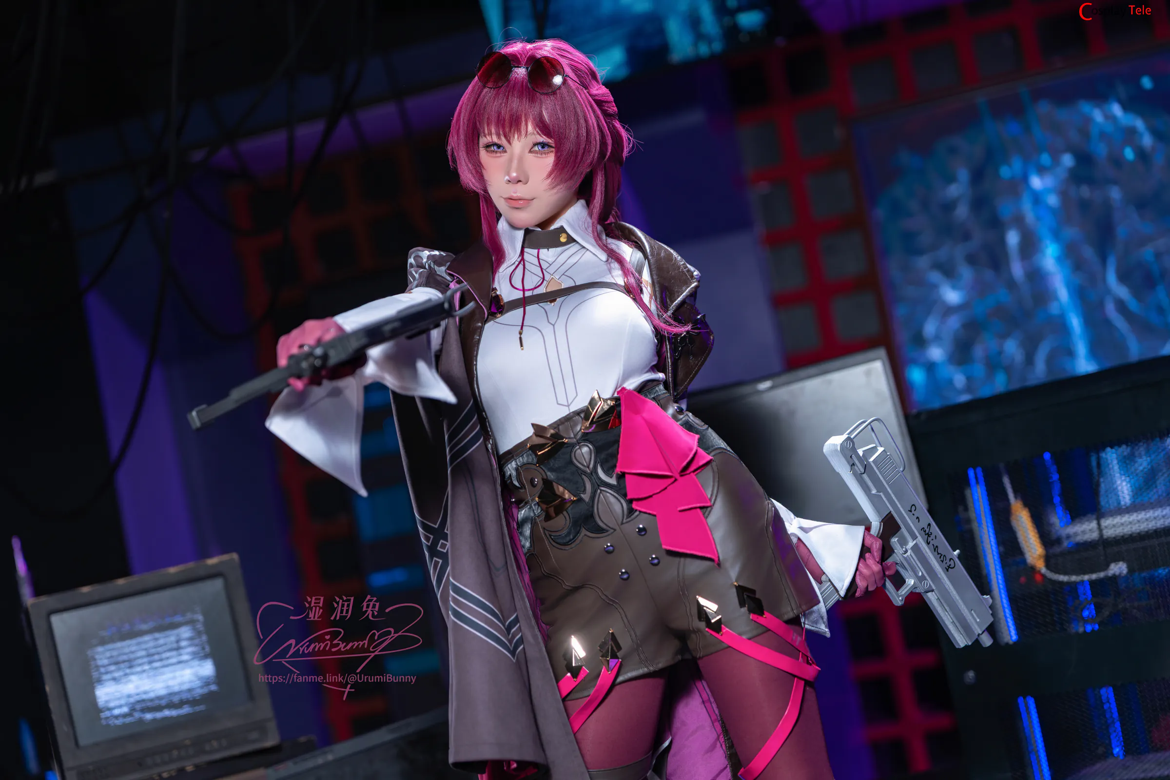 咬一口兔娘ovo (Yaokoututu) cosplay Kafka – Honkai:Star Rail “111 photos and 2 videos” 第7张图
