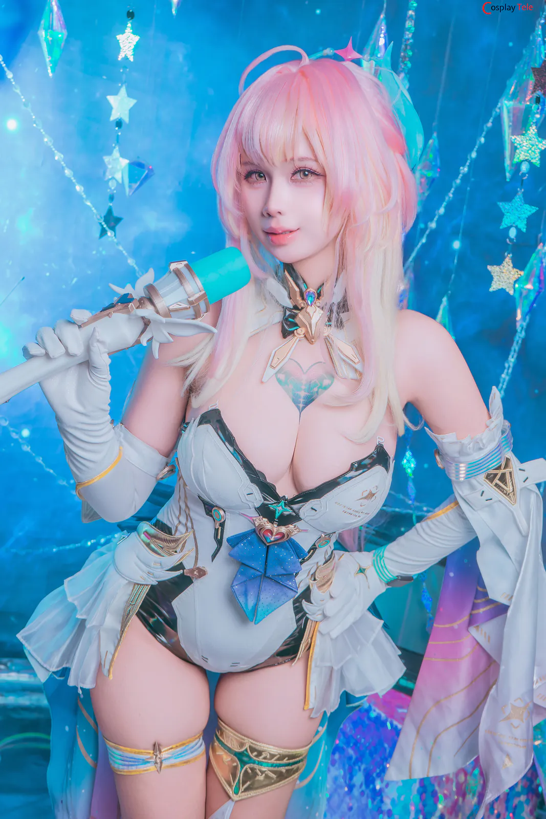 Pyoncos (ピオン) cosplay Aemeath – Wuthering Waves “88 photos and 2 videos” 第3张图