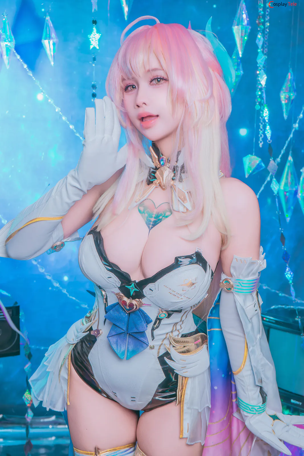 Pyoncos (ピオン) cosplay Aemeath – Wuthering Waves “88 photos and 2 videos” 第5张图