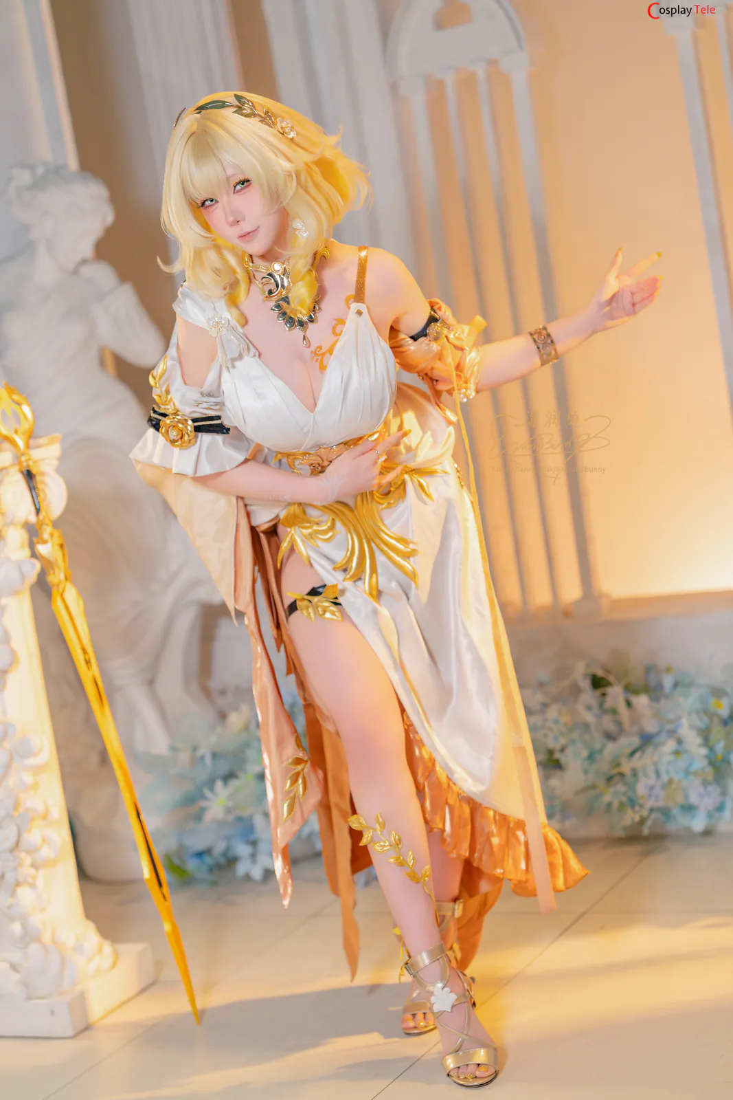 咬一口兔娘ovo (Yaokoututu) cosplay Aglaea – Honkai:Star Rail “143 photos and 4 videos” 第11张图