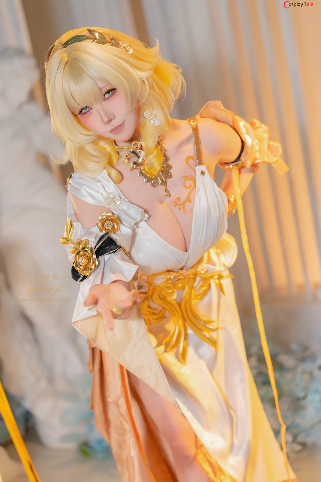 咬一口兔娘ovo (Yaokoututu) cosplay Aglaea – Honkai:Star Rail “143 photos and 4 videos” 第13张图